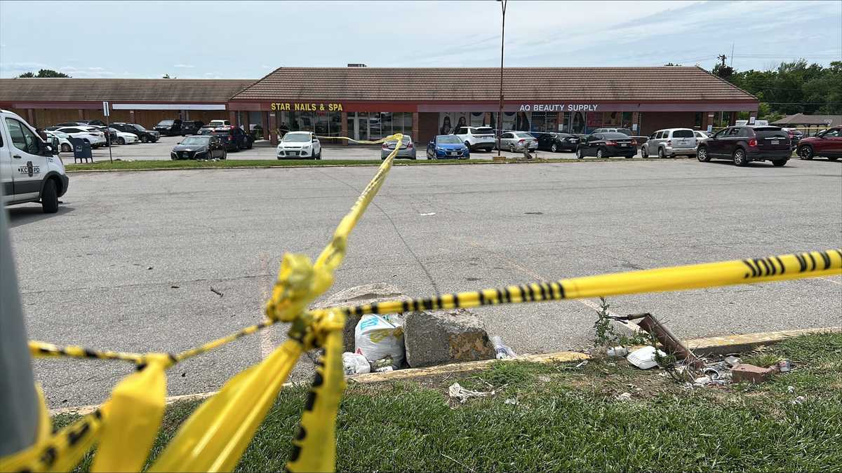Kansas City police say 1 man dead after argument led to gunfire in business parking lot
