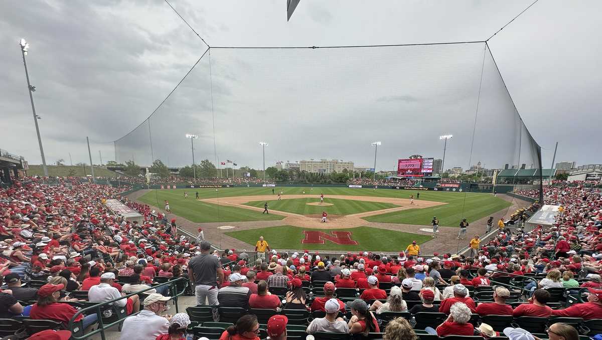 Nebraska baseball defeats Iowa to clinch series win