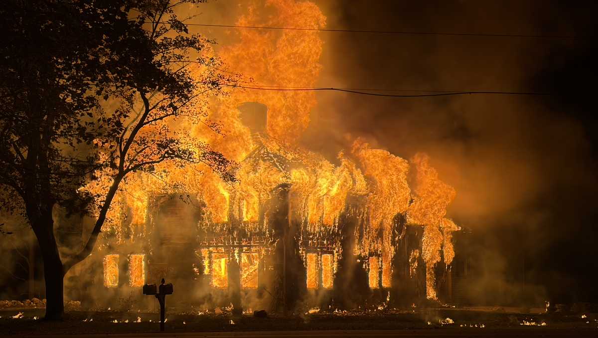 Building a complete loss in Lisbon structure fire