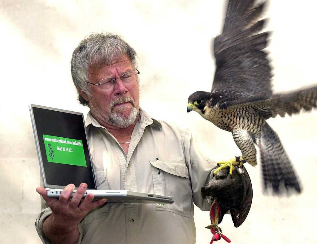 Bill Oddie, wildlife presenter and star of British comedy series 'The Goodies,' dies at 85