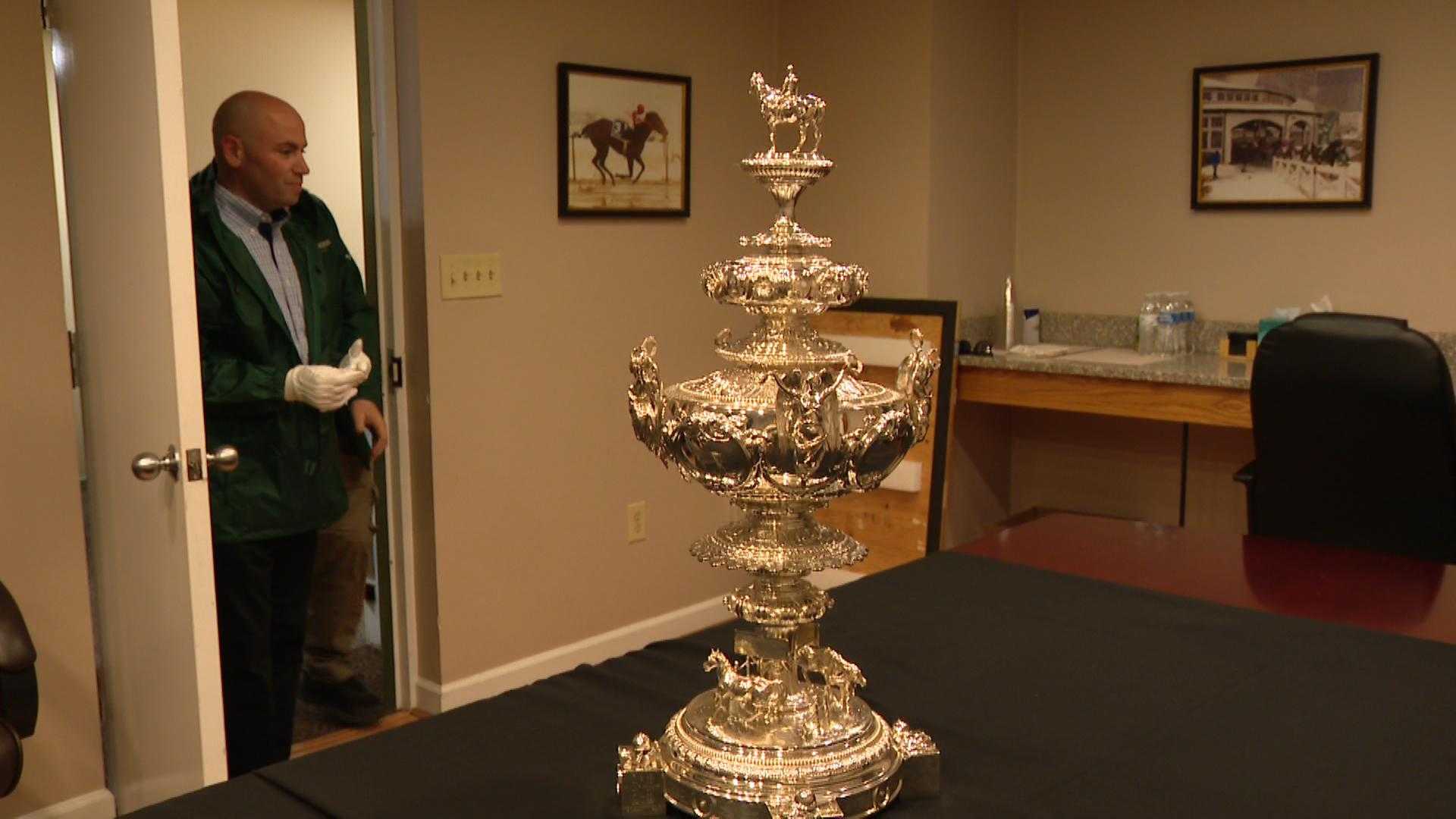 'It's just incredible': Witness the transfer of Woodlawn Vase
