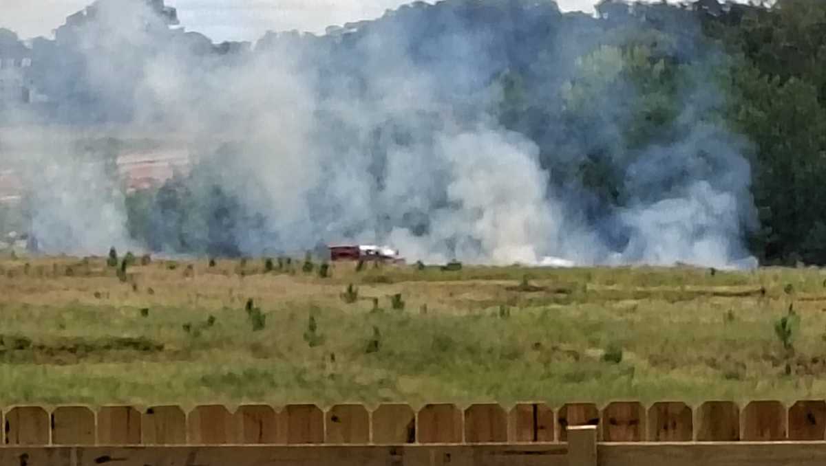 Crews respond to brush fire in Upstate neighborhood