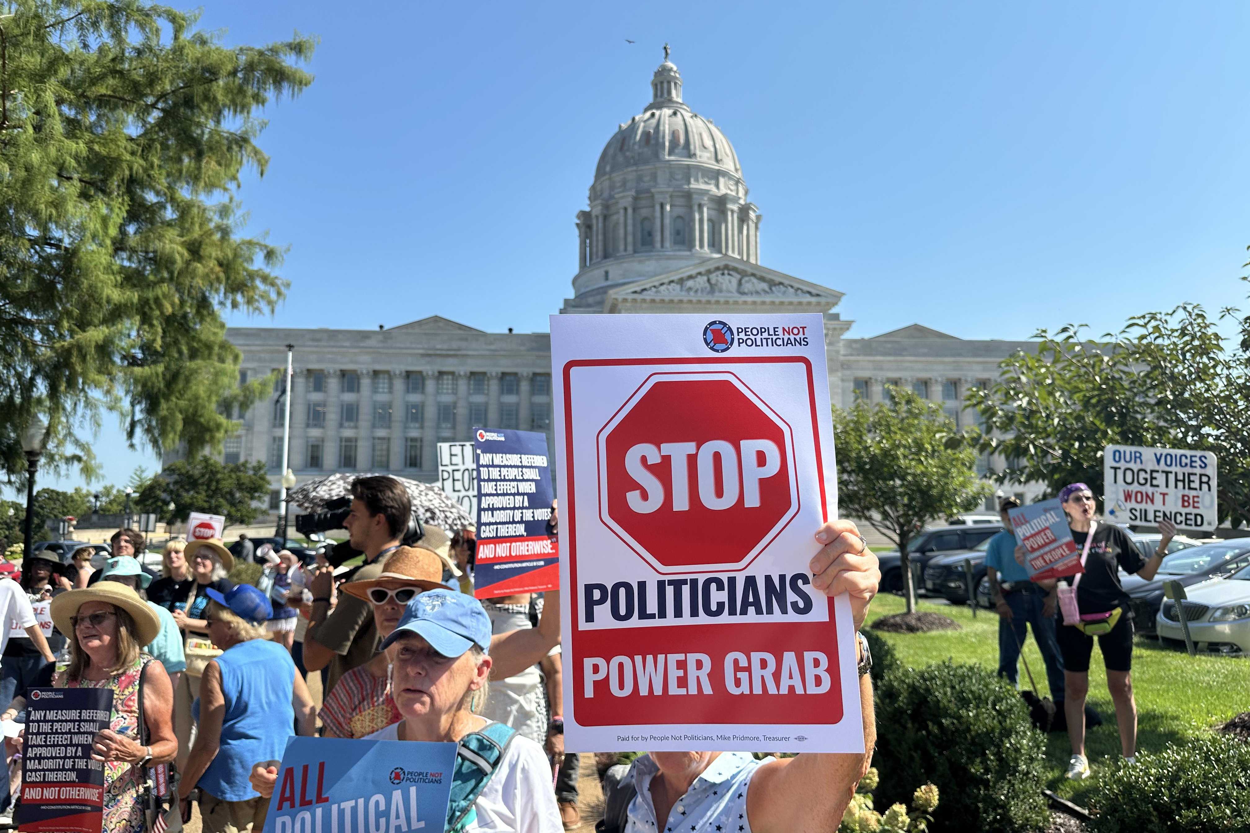 Federal judge allows Missouri's top court to hold contempt hearing in redistricting dispute
