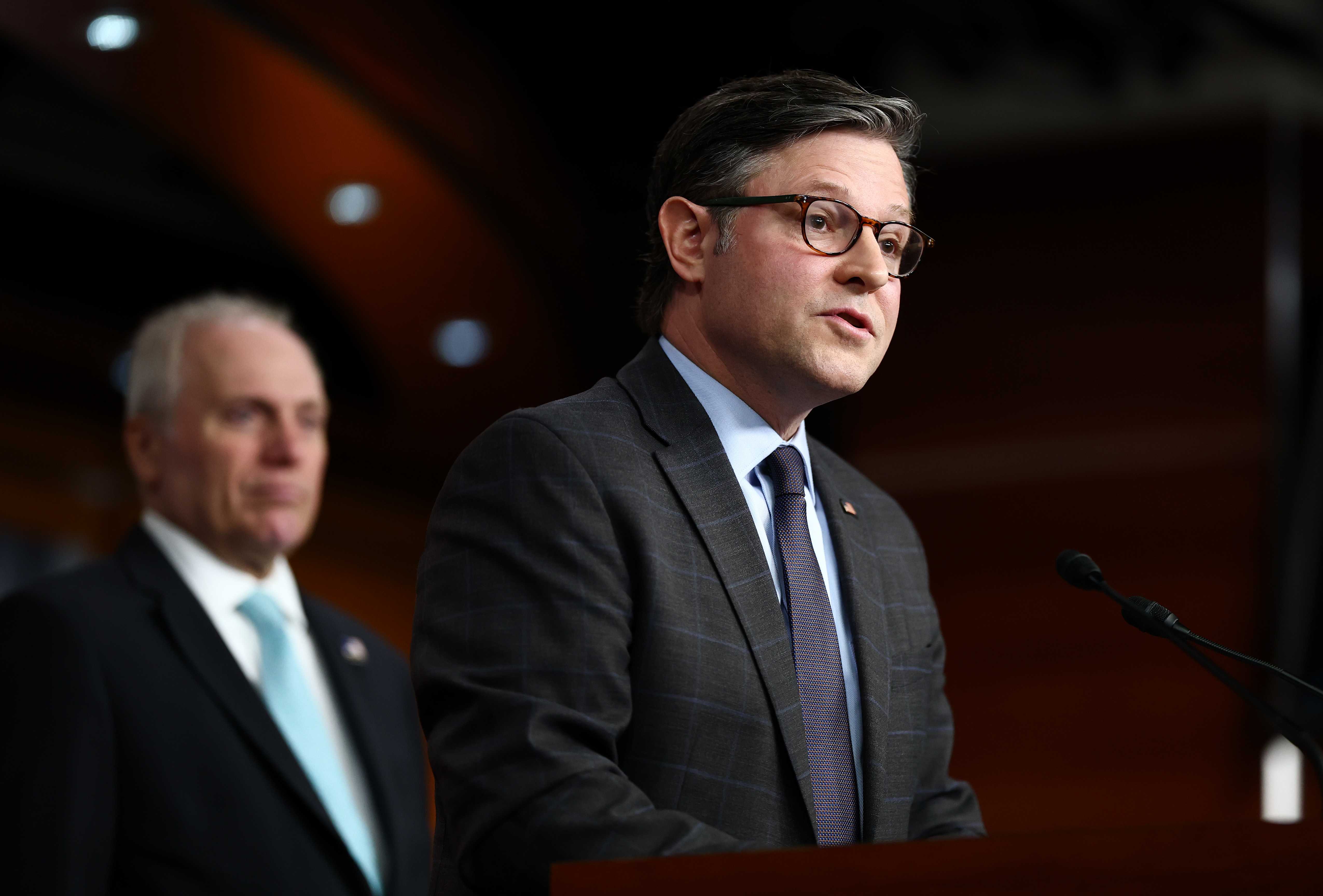 House passes short-term funding bill to avoid a shutdown before the election
