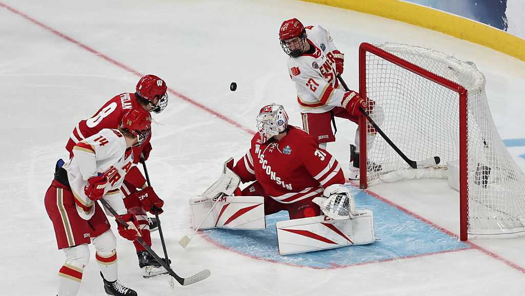 Wisconsin falls to Denver in men's hockey national championship