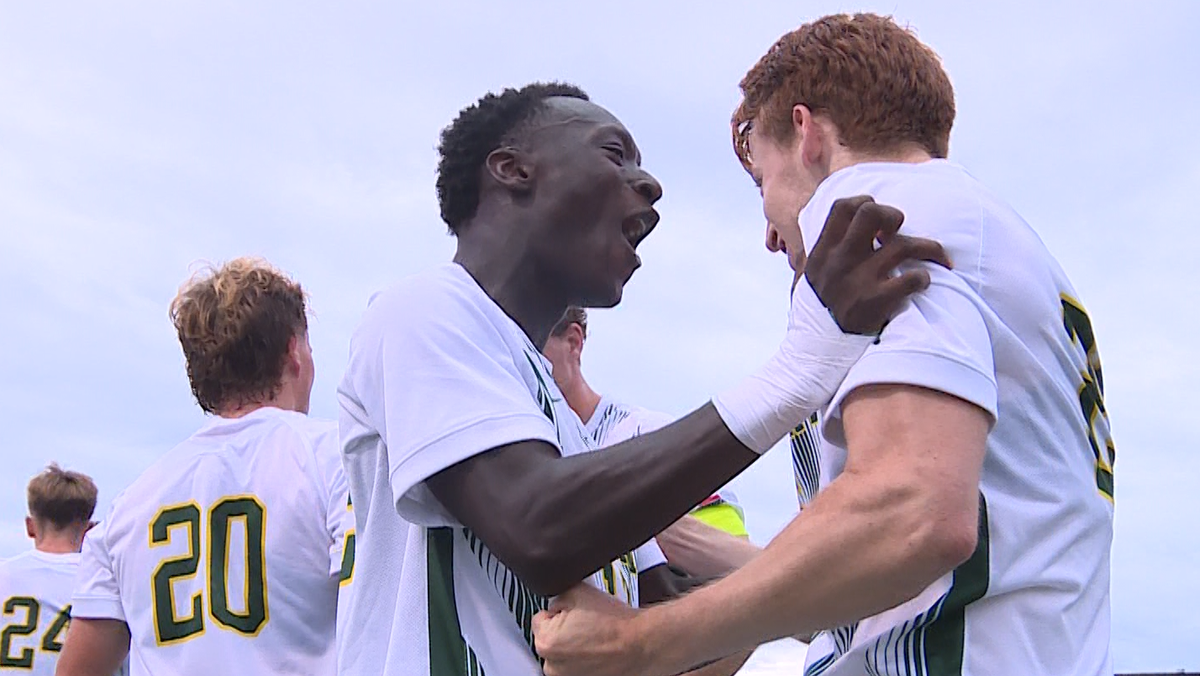No. 11 Vermont finishes homestand with a win vs. Holy Cross