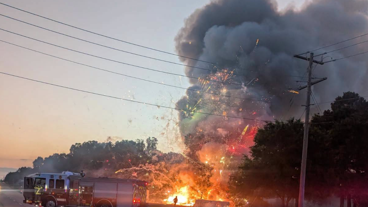 VIDEO: Fireworks stand erupts in flames in Oklahoma