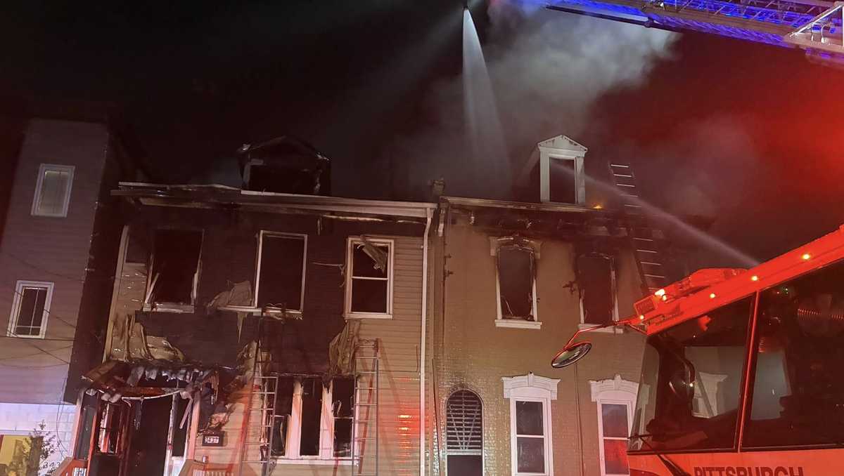 2 residents, 2 firefighters injured in massive Lawrenceville fire