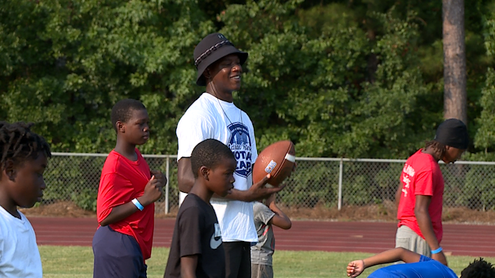 Adrian Peterson, son Aaden share football lessons and family legacy at Hinesville camp