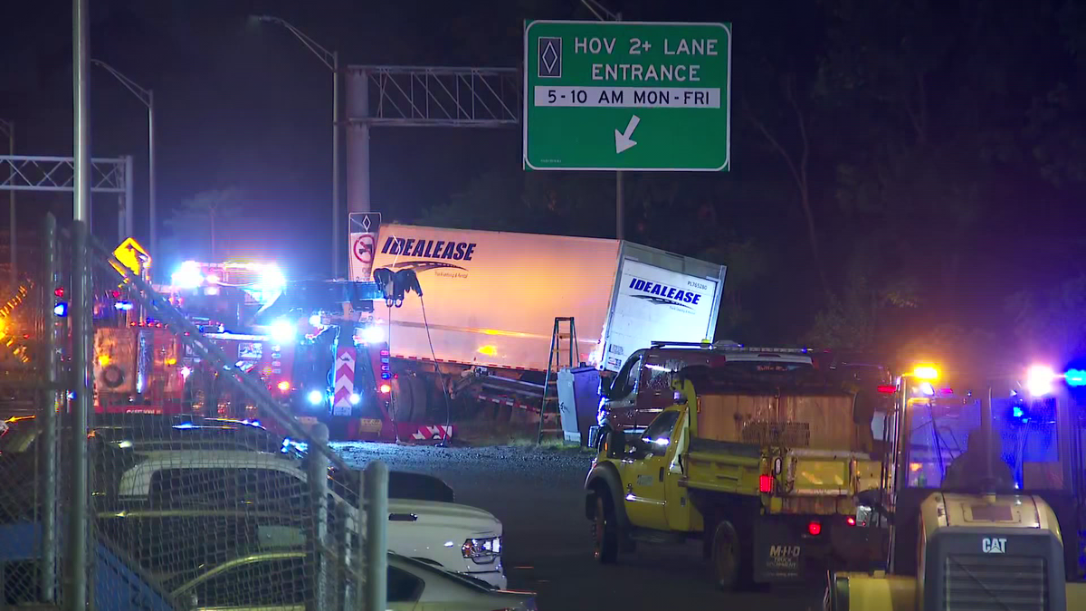 Box truck crash slows I-93 commute in Braintree