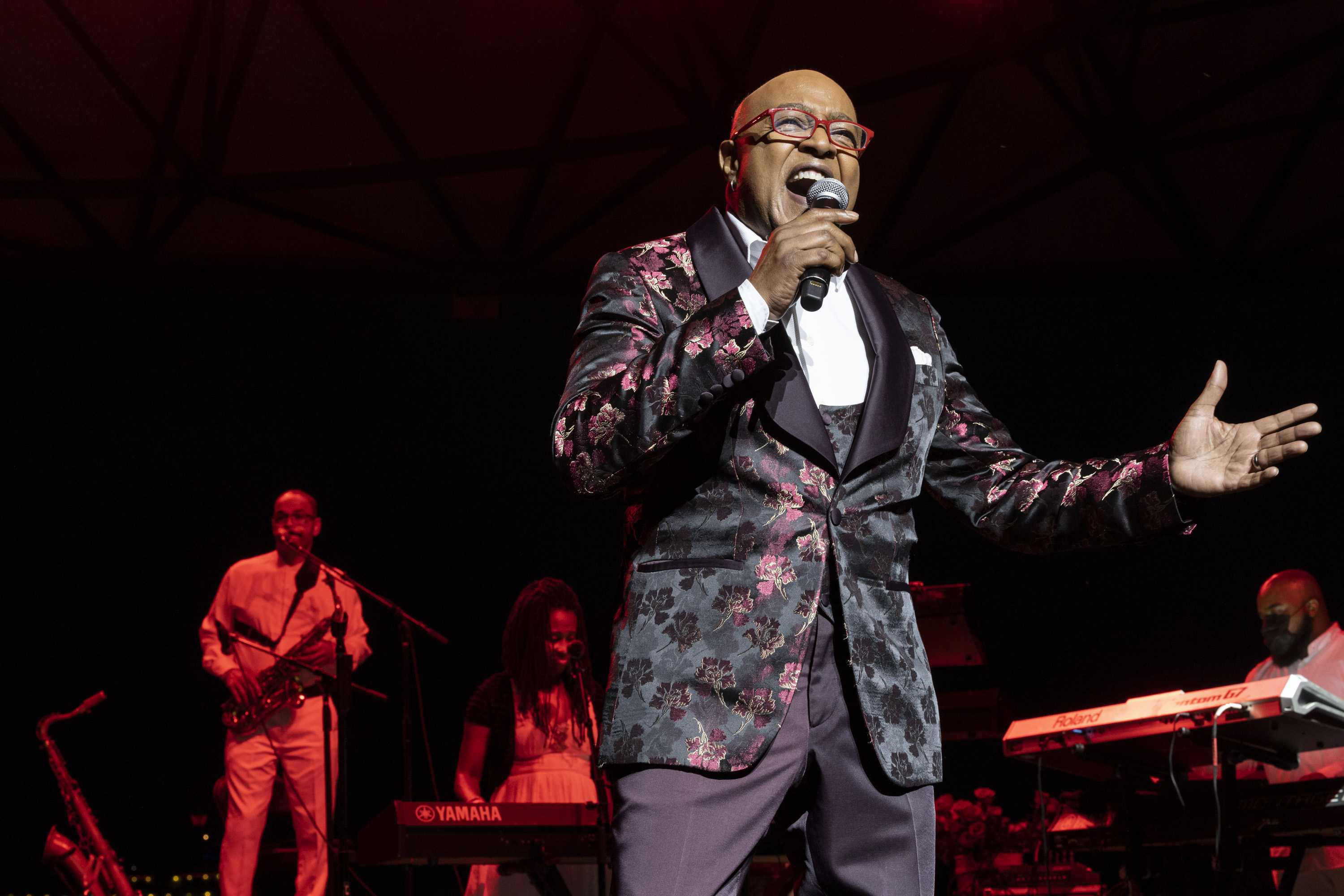 Greenville leaders remember Peabo Bryson