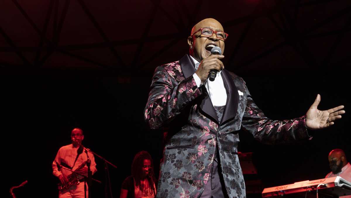 Greenville leaders remember Peabo Bryson