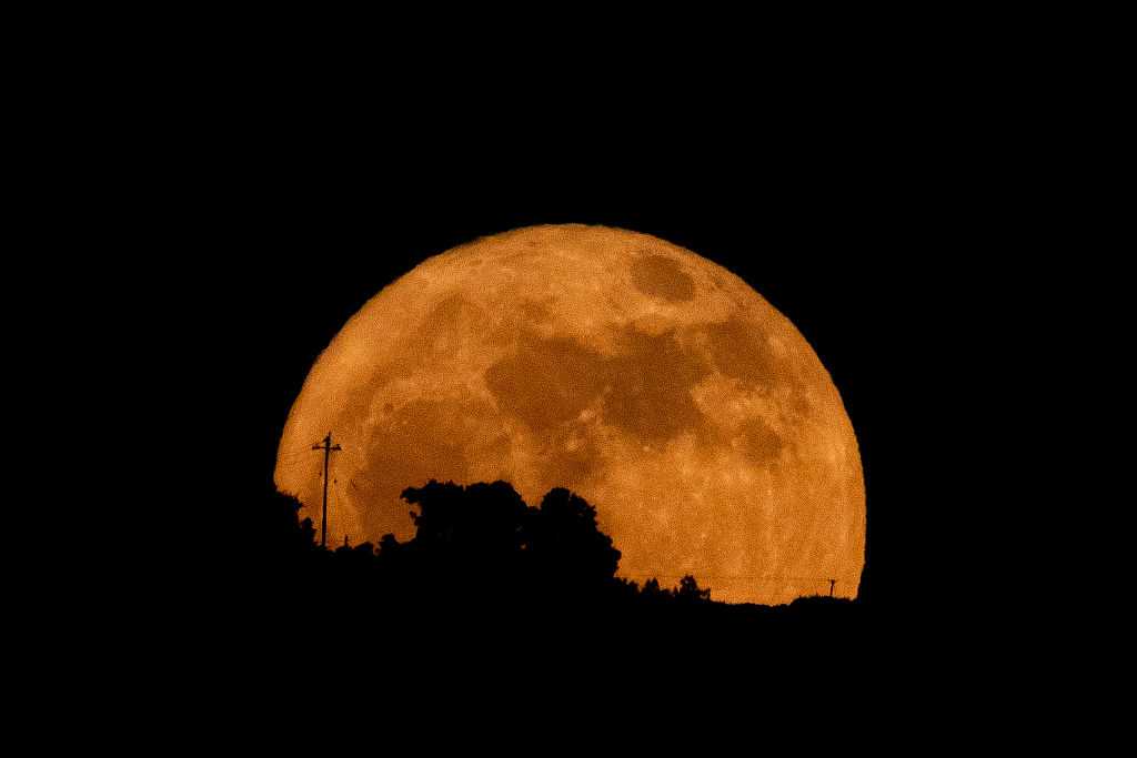 Astronomical events for June 2026: Micro Strawberry Moon, Mercury, summer solstice
