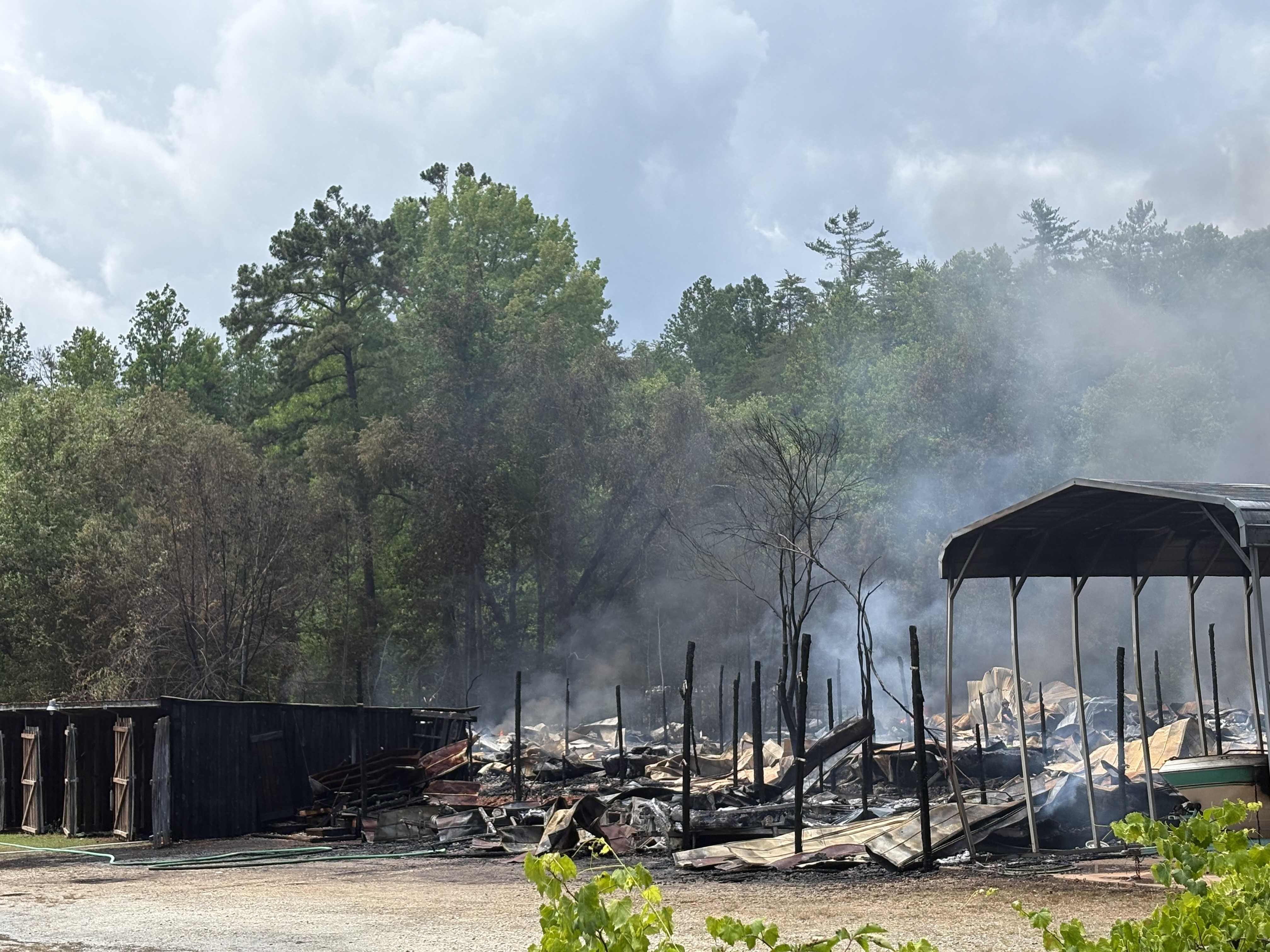 Explosion sparks fire at boat storage facility near Lake Keowee - WYFF