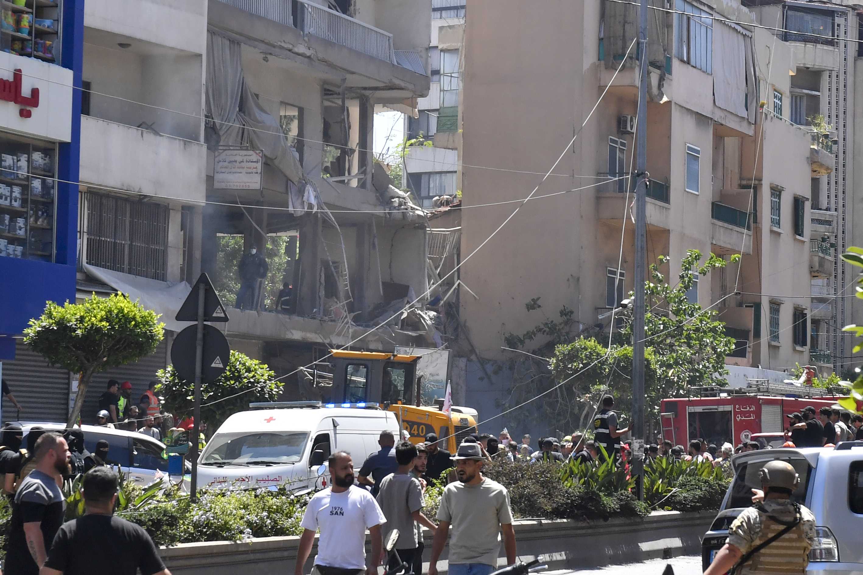 Israeli military strikes Beirut suburbs in the lead-up to anticipated US-Iran deal