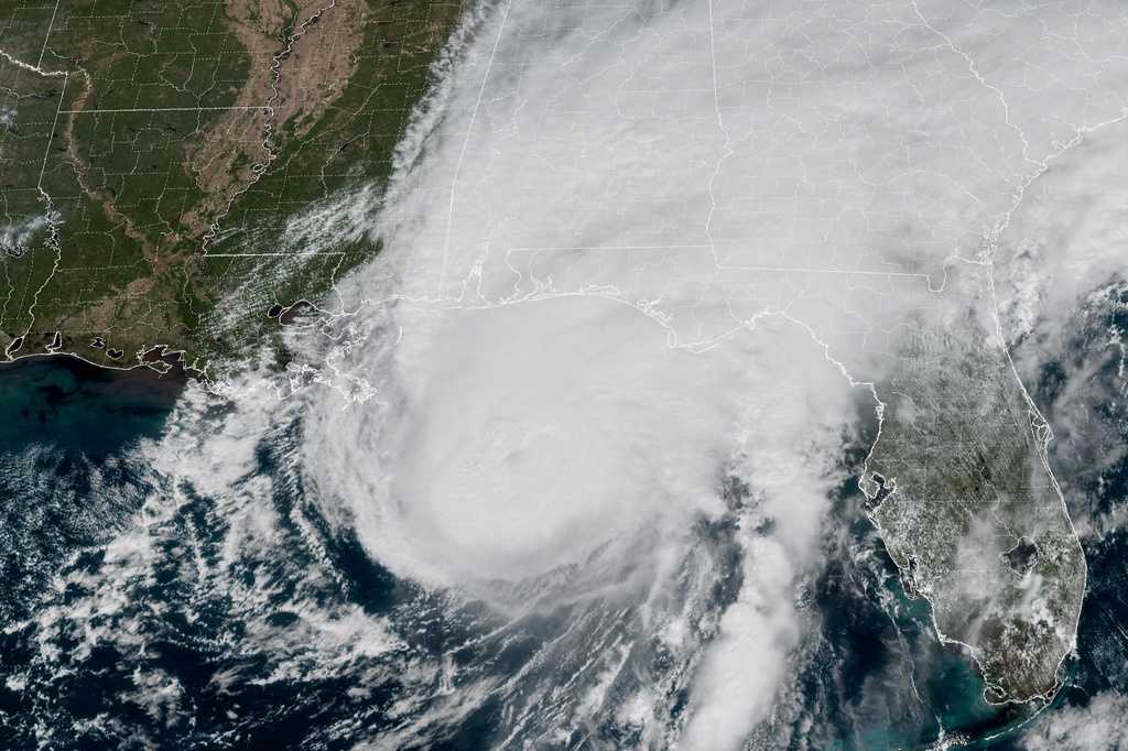 Hurricane Isaias makes landfall as Category 2 storm along Gulf Coast
