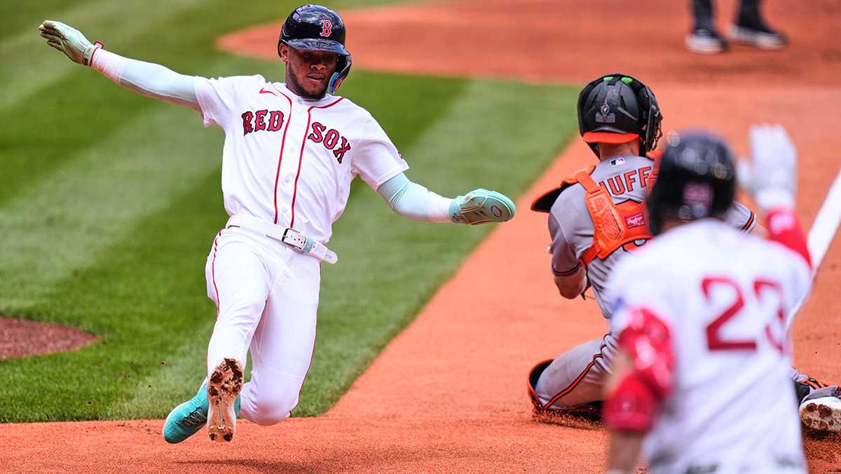 Red Sox win 15th straight game, tying franchise record