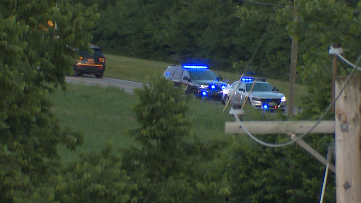 OSP: Woman dead after hitting embankment, overturning in Warren County crash