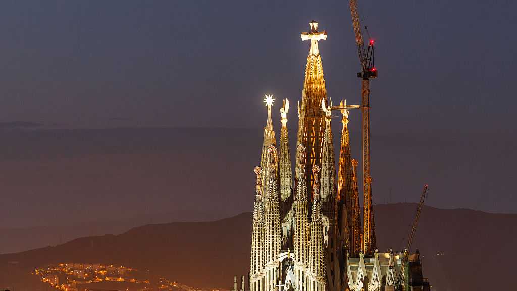 After 144 years of construction, Spain’s Sagrada Familia spire is inaugurated