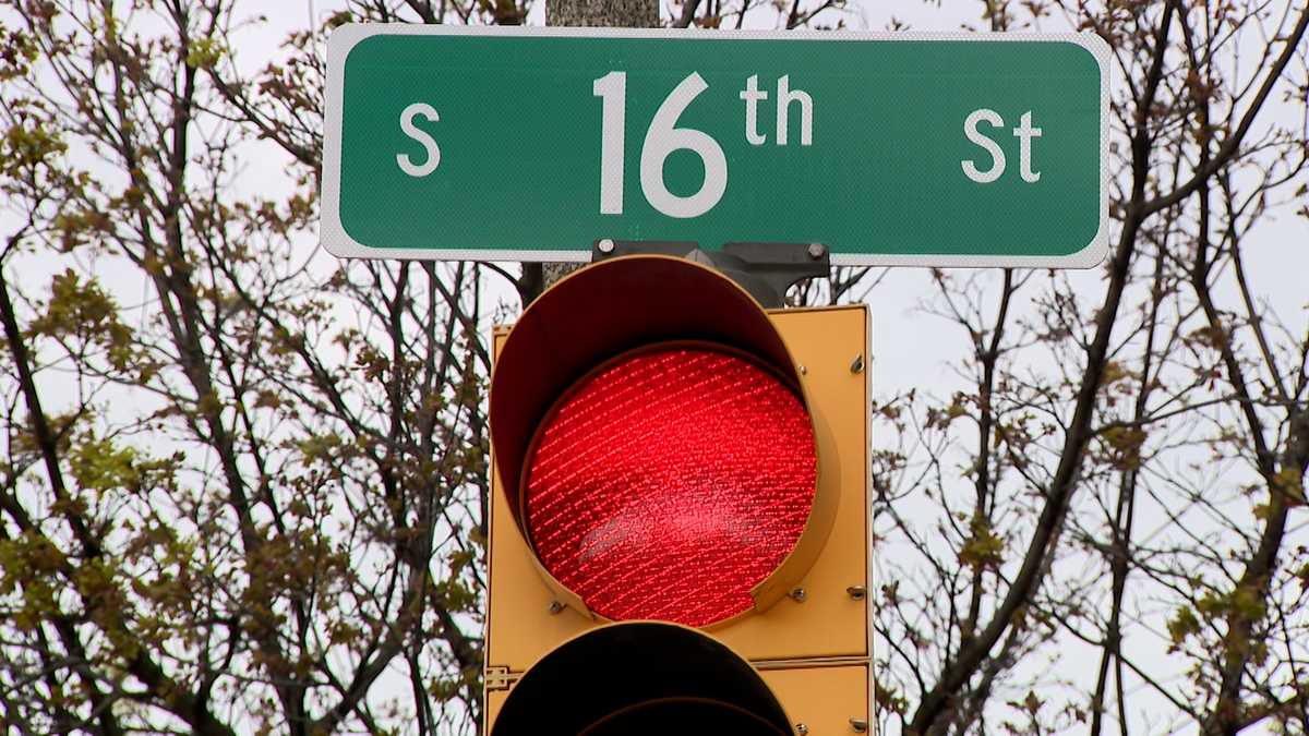Milwaukee Cesar Chavez street sign removed