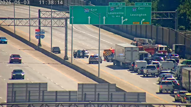 TRAFFIC: 4-vehicle crash blocking I-264 east past Breckinridge Lane
