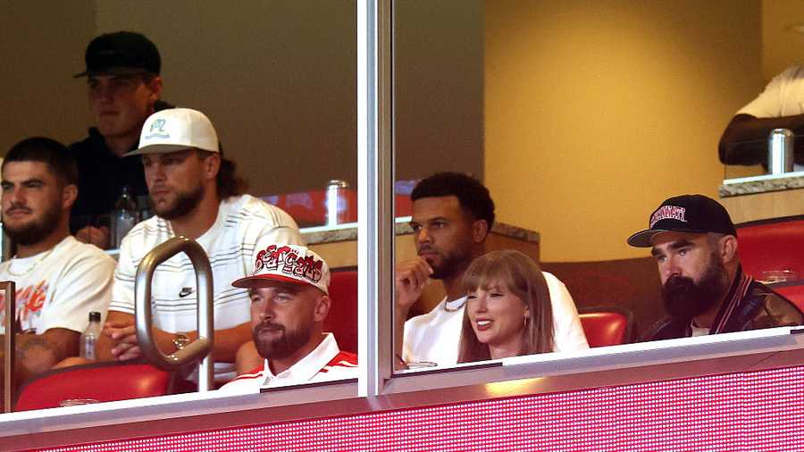Taylor Swift and Travis Kelce gallery