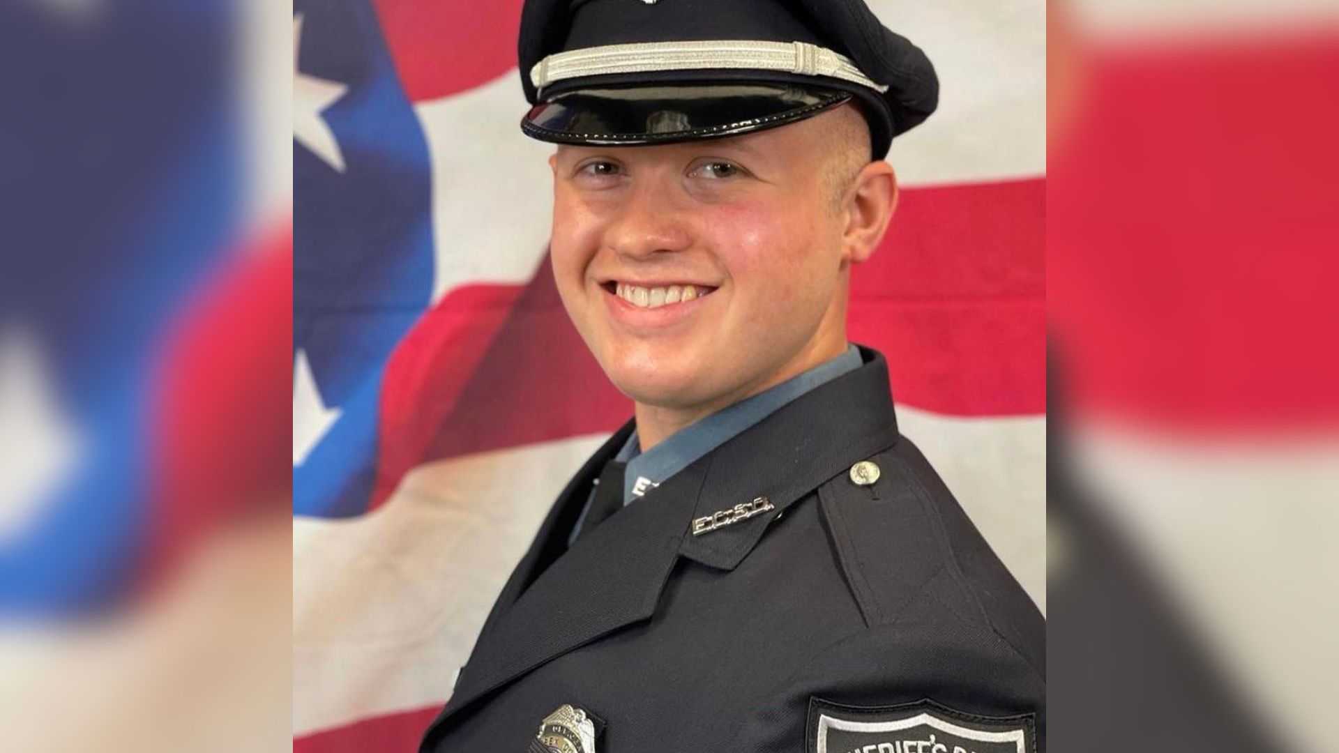 Law enforcement lines up for wake honoring fallen state trooper