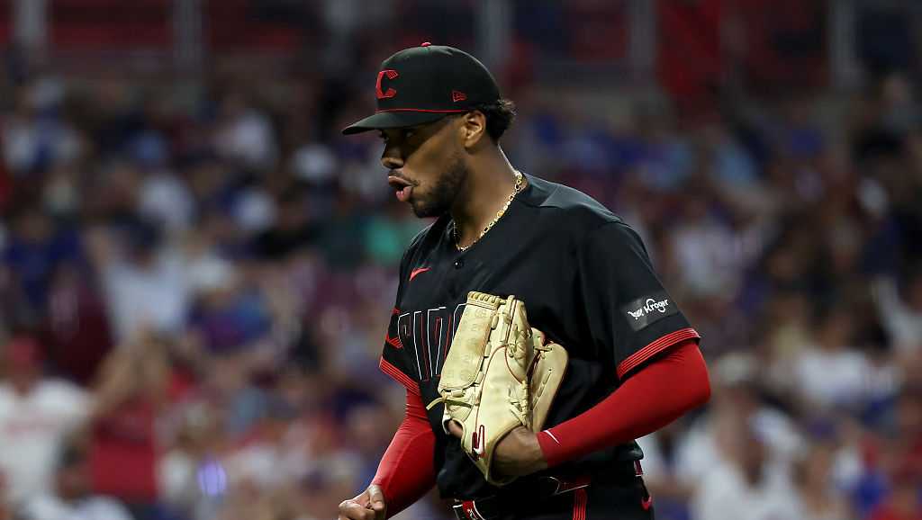Greene strikes out 12 and allows 3 hits in 7 innings as Reds defeat Cubs 4-0