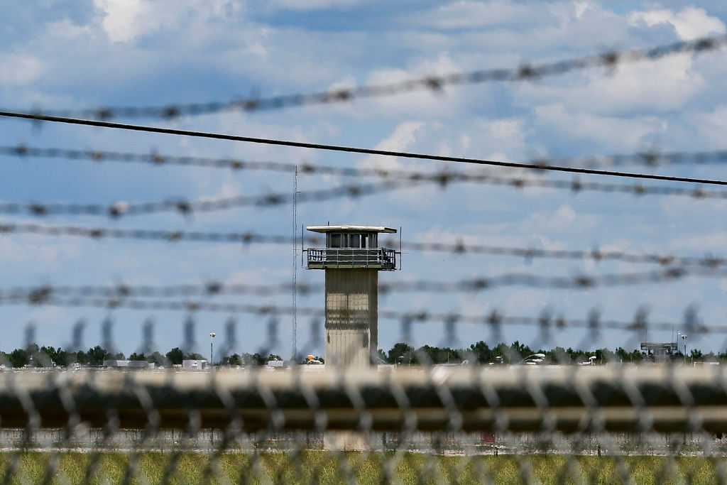 Federal judge orders Texas to air-condition its prisons