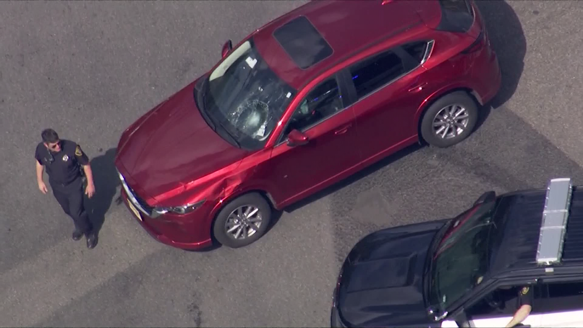 Bicyclist hospitalized after South Shore crash