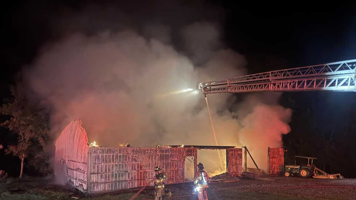 Multiple departments respond to fight large barn fire in Clinton County