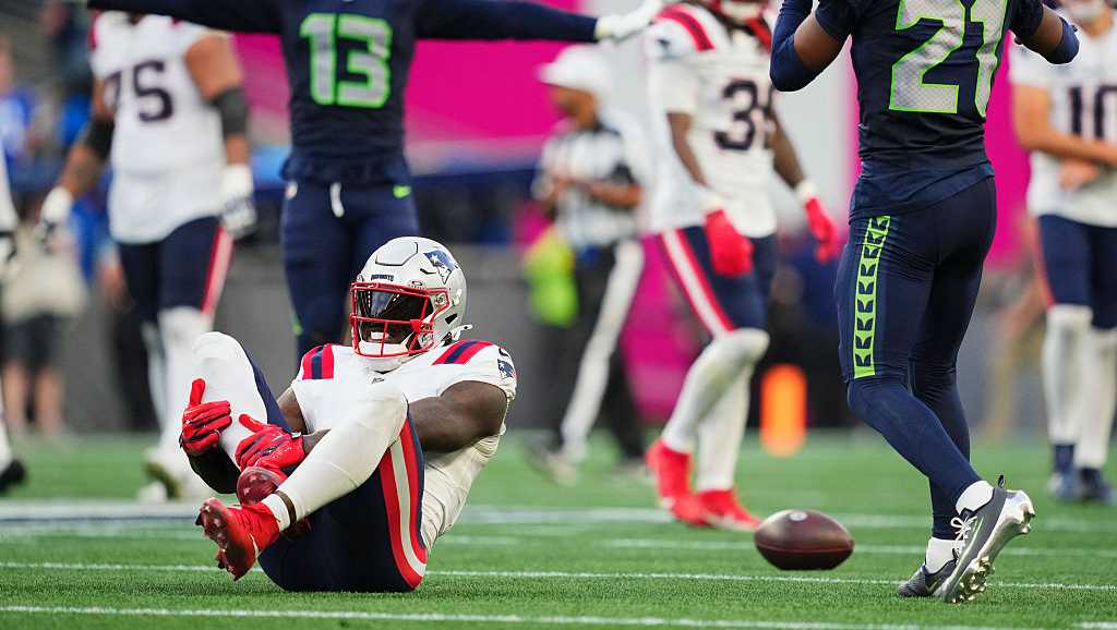 A.J. Brown expected to be out at least 4 weeks with high-ankle sprain, ESPN reports