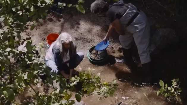 Prospectors still searching for gold at historic California sites