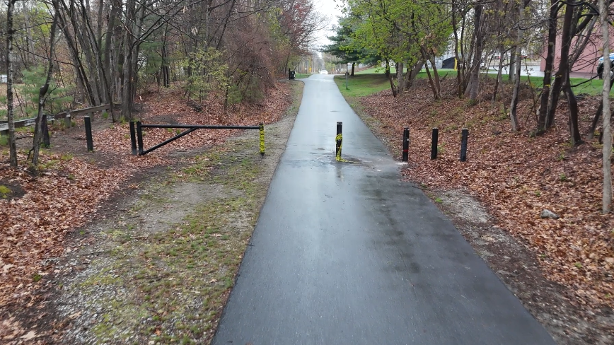 Man killed in overnight dirt bike crash in Manchester, police say