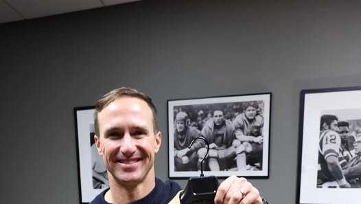 Here's your first look at Drew Brees with his Pro Football Hall of Fame jacket