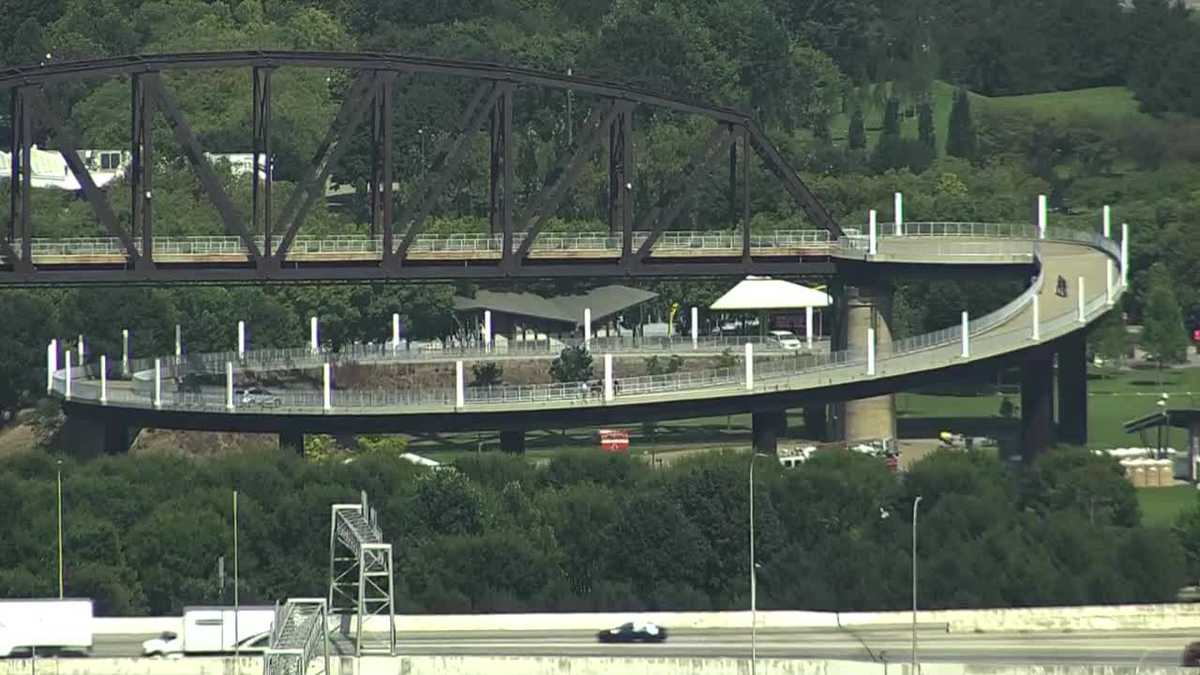 Waterfront Wednesday delayed due to police activity on the bridge