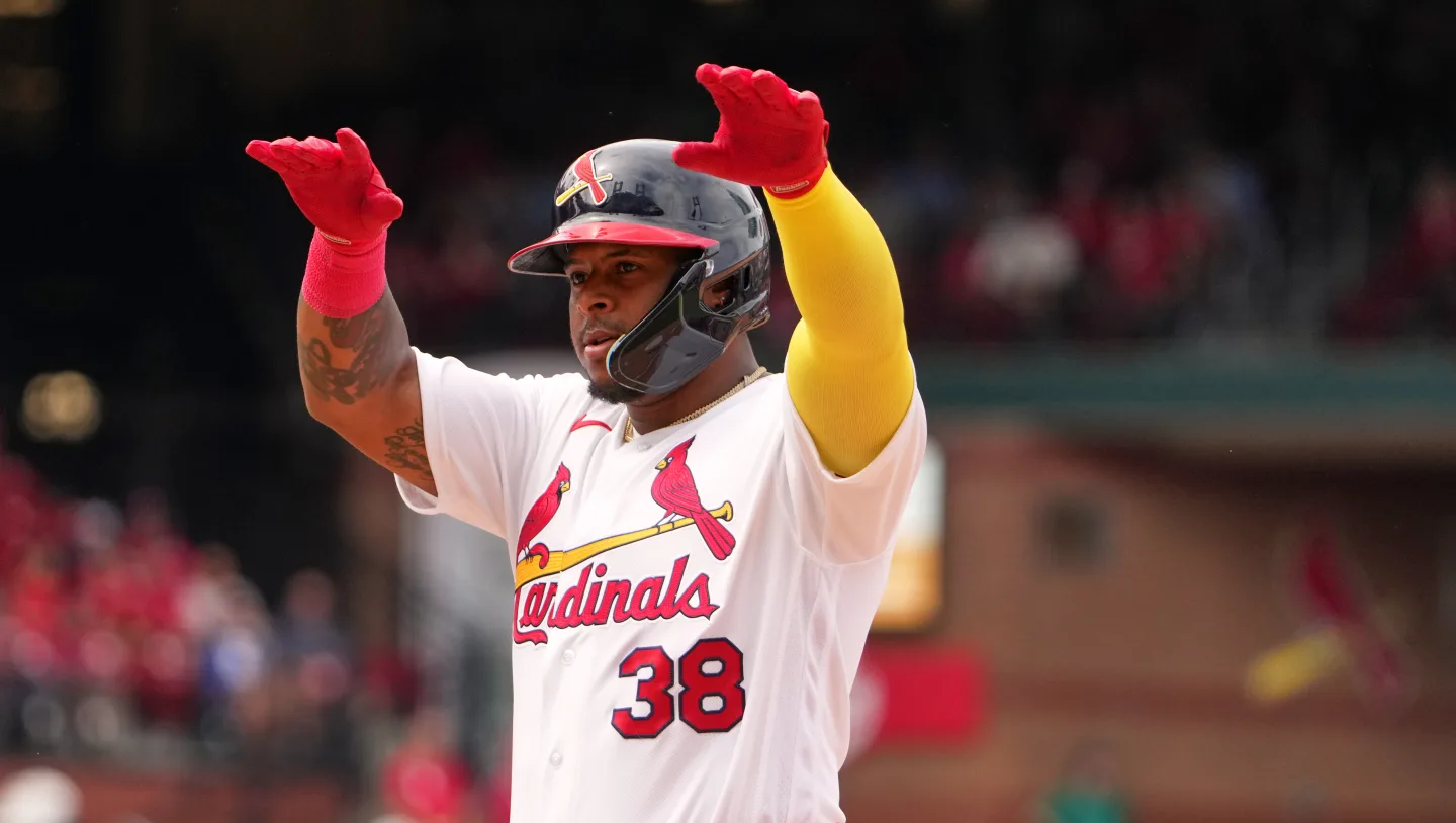 St. Louis Cardinals rally past crumbling Reds 5-3 for series sweep