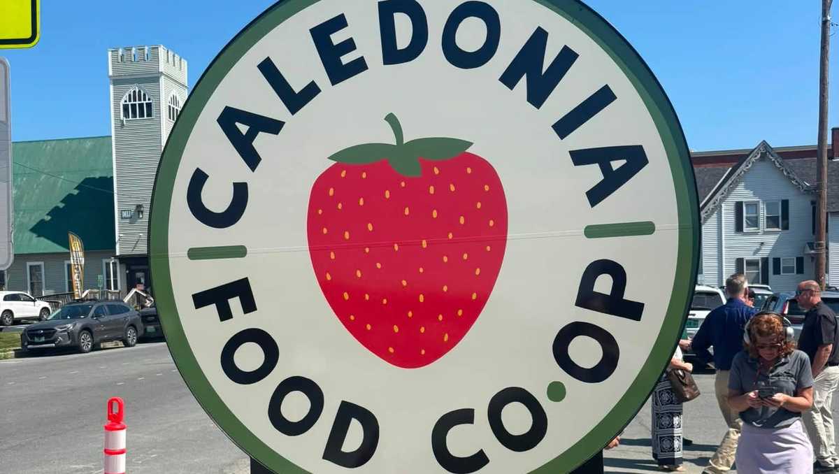 New grocery store opens in Vermont's Northeast Kingdom