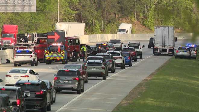 दुर्घटना में अधिकारी घायल