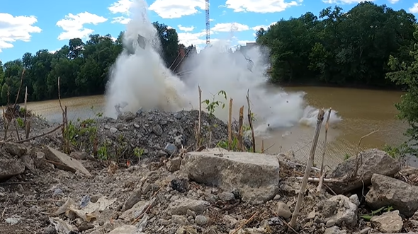 WATCH: Crews conduct smaller controlled blast at site of Fourth Street Bridge