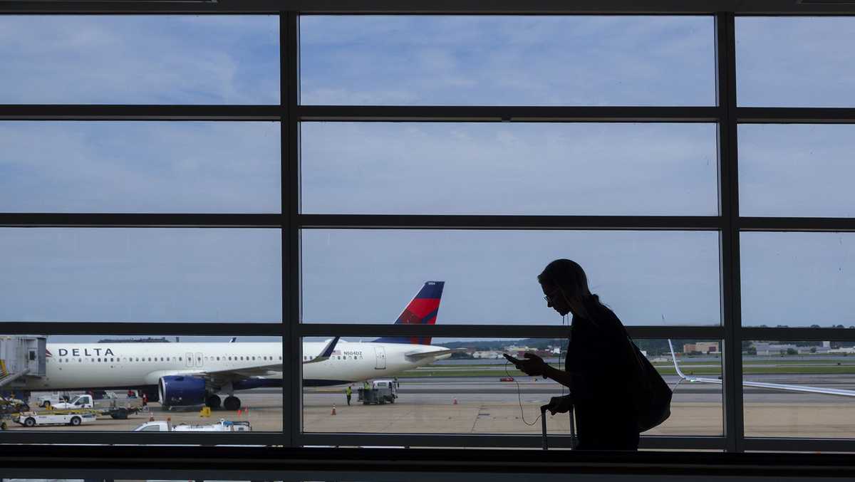 Jet fuel costs have plunged. Here's why Delta says cheaper flights aren't on the way