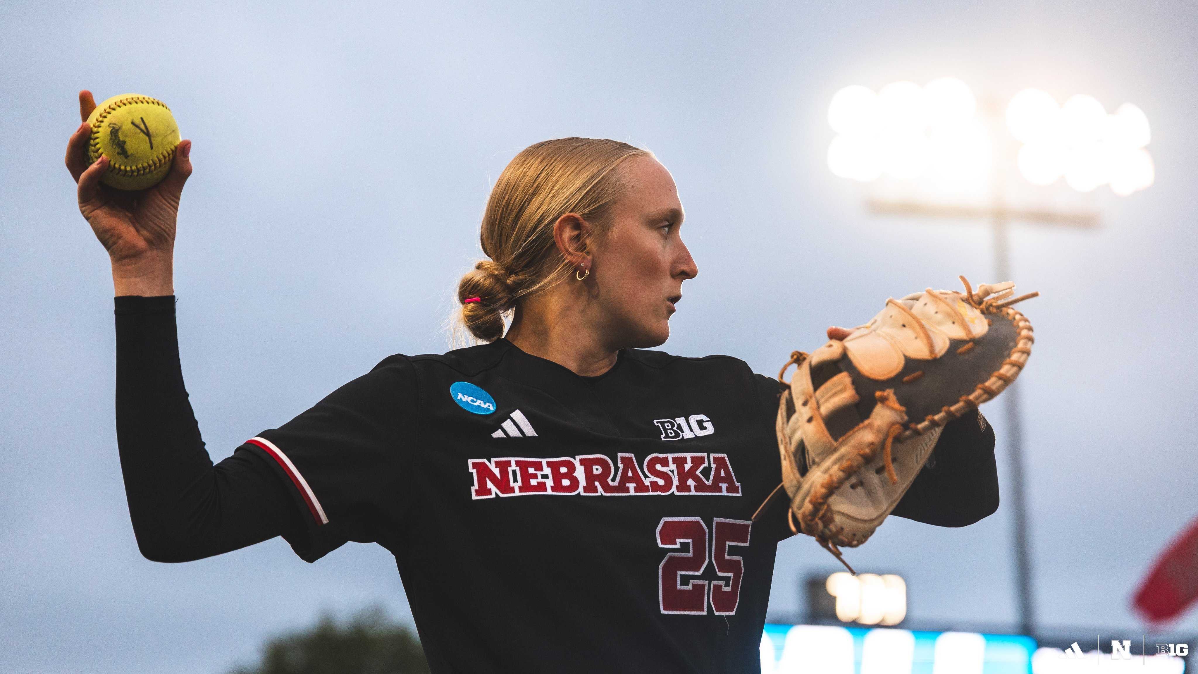 Weather suspends Game 1 of Lincoln Super Regional