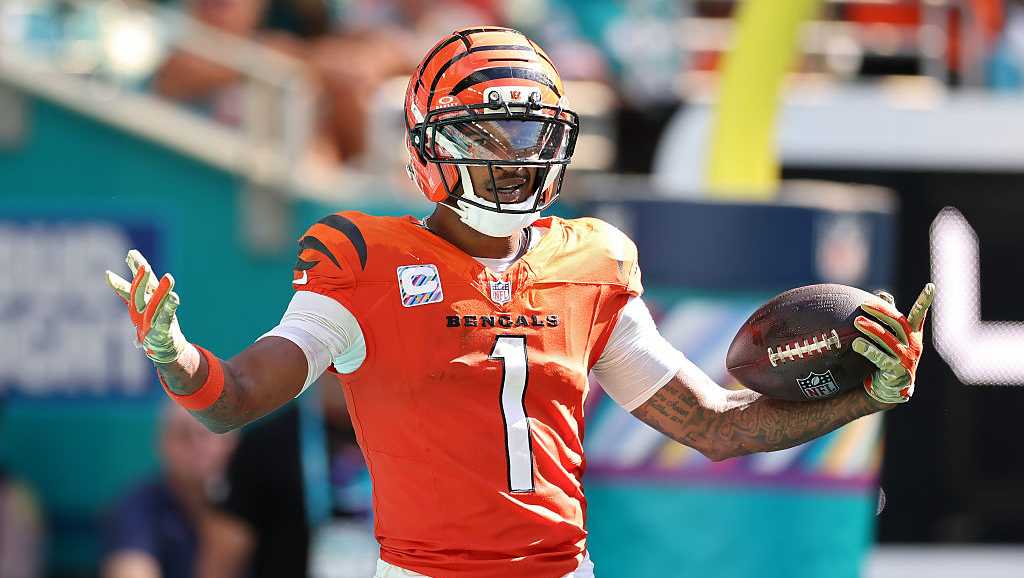 Bengals snap two-game losing streak ahead of bye with 31-24 win over Dolphins