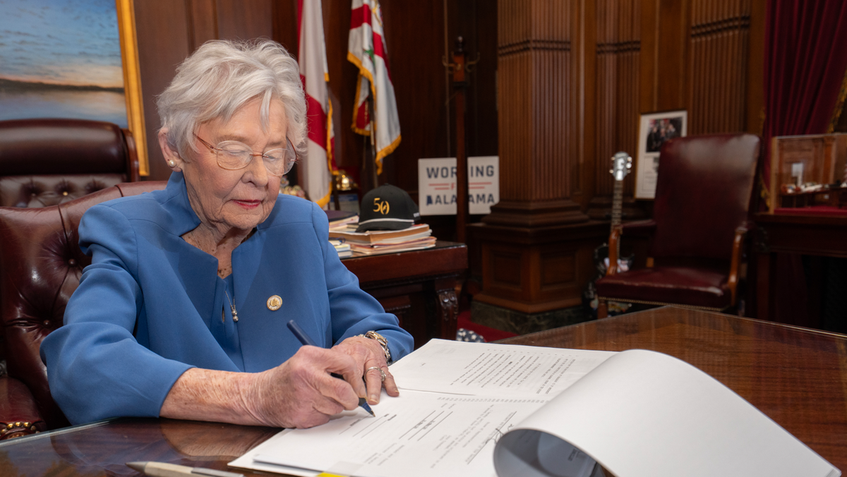 Alabama Gov. Kay Ivey signs camp safety law honoring Mountain Brook girl killed in Texas flooding