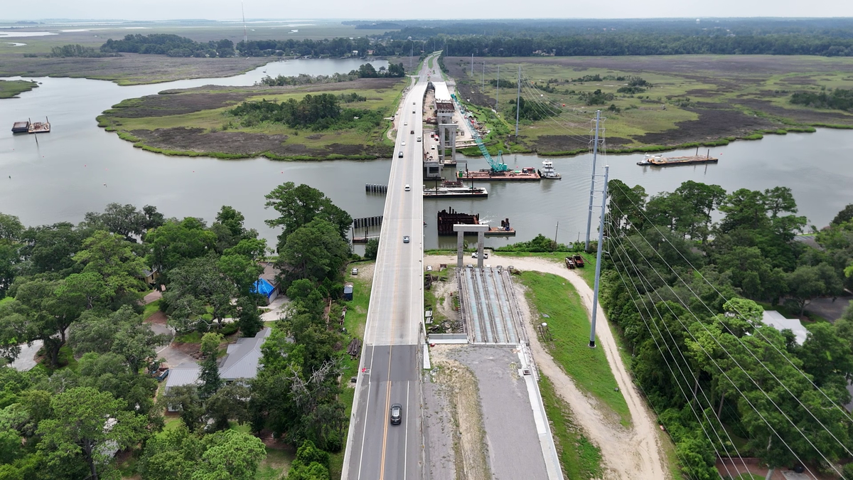 Delays, a worker's death and an OSHA investigation: Inside the Islands Expressway bridge project