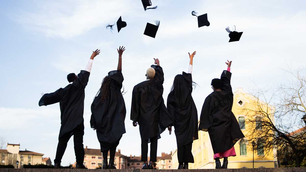 Going back to school as a single parent? Help with college costs is available in NWA