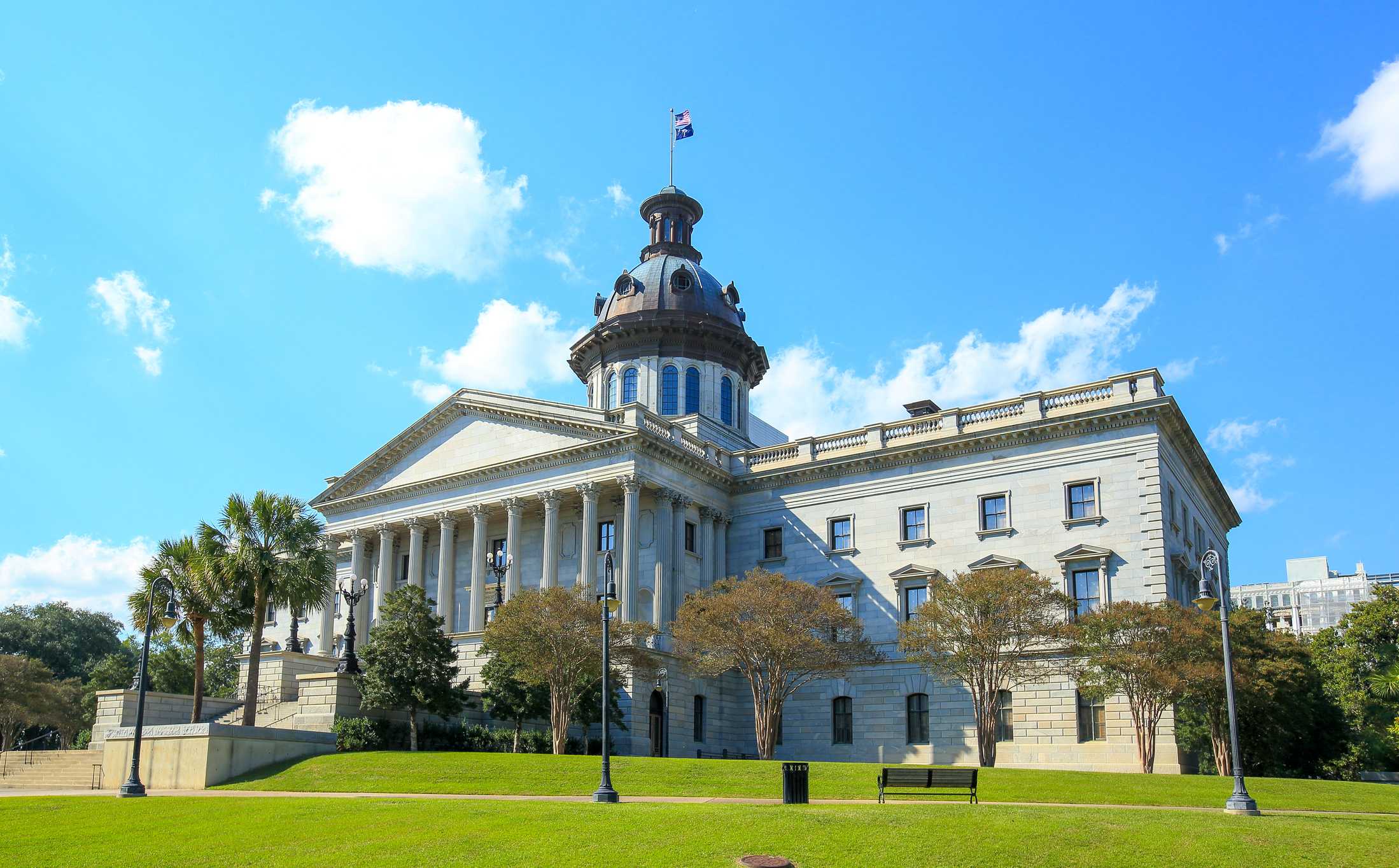 South Carolina lawmakers fail to pass budget before deadline