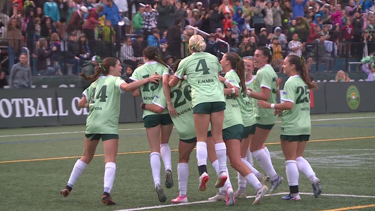Vermont Green F.C. take first place from Hartford Athletic with thrilling win at Virtue Field