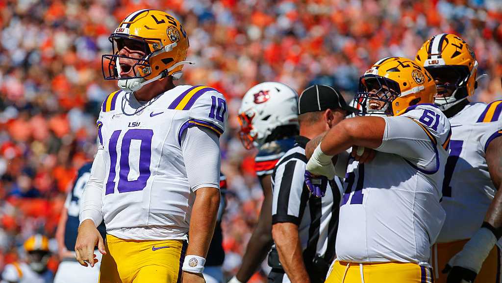 No. 18 LSU routs Auburn on the Plains to snap eight-game SEC road losing streak