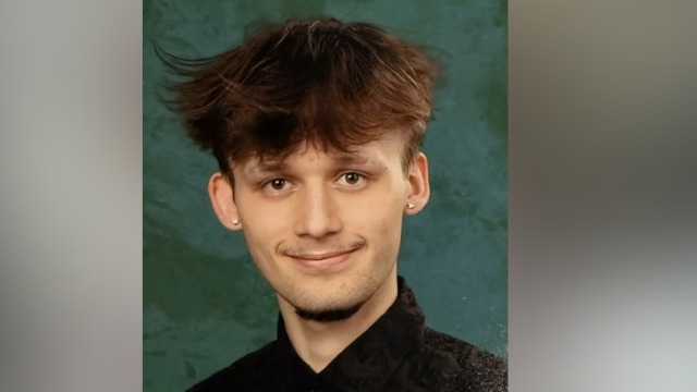 West Allis police searching for 17-year-old, Zage Dahlberg